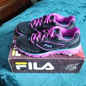 Fila Women's Black and Purple Sneakers